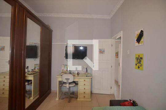 Quarto 1 de casa à venda com 4 quartos, 165m² em Irajá, Rio de Janeiro