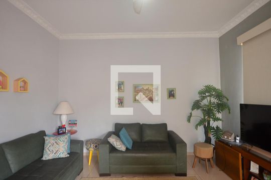 Casa à venda com 4 quartos, 165m² em Irajá, Rio de Janeiro