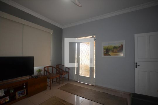 Sala de casa à venda com 4 quartos, 165m² em Irajá, Rio de Janeiro