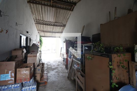 Garagem de casa à venda com 3 quartos, 150m² em Guajuviras, Canoas