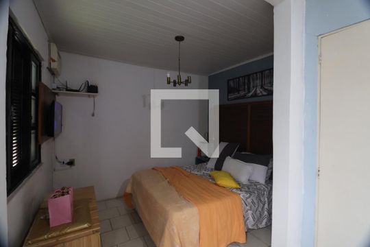 Quarto 2 de casa à venda com 3 quartos, 150m² em Guajuviras, Canoas