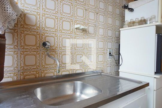 Cozinha de apartamento à venda com 2 quartos, 64m² em Rubem Berta, Porto Alegre