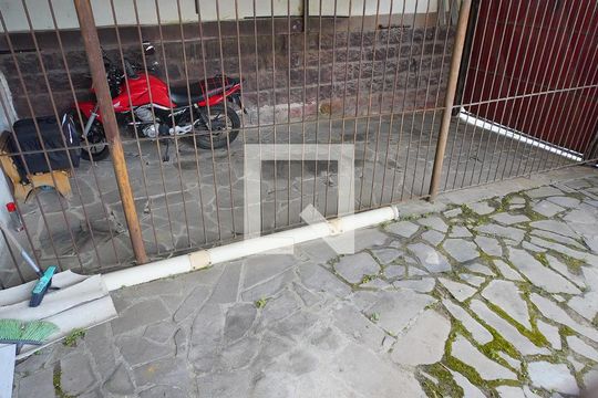 Garagem de apartamento à venda com 2 quartos, 64m² em Rubem Berta, Porto Alegre