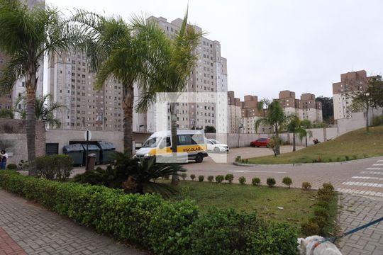 Sala vista de apartamento à venda com 2 quartos, 47m² em Itaquera, São Paulo