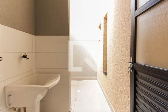 Área de Serviço de casa de condomínio para alugar com 2 quartos, 72m² em Vila Rosaria, São Paulo