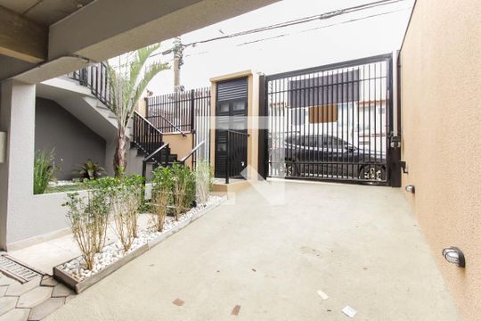 Estacionamento de casa de condomínio para alugar com 2 quartos, 72m² em Vila Rosaria, São Paulo