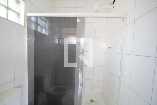 Banheiro de casa para alugar com 1 quarto, 45m² em Jardim Monte Kemel, São Paulo