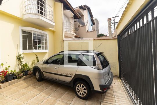 Garagem  de casa à venda com 3 quartos, 110m² em Vila Brasilio Machado, São Paulo