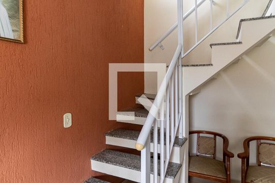 Escada de casa à venda com 3 quartos, 110m² em Vila Brasilio Machado, São Paulo