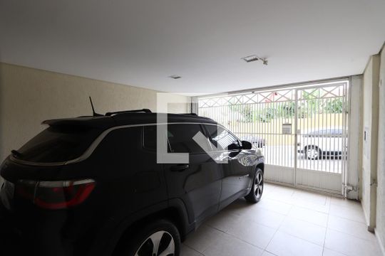 Garagem de casa à venda com 3 quartos, 225m² em Jardim Vila Formosa, São Paulo
