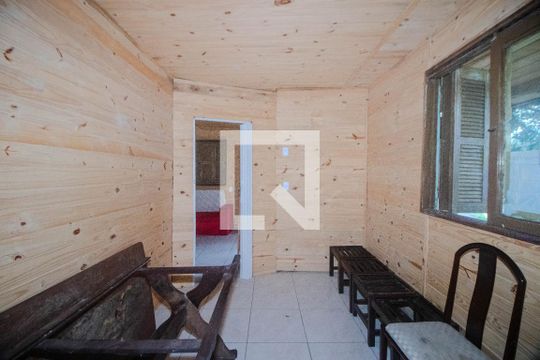 Quarto de casa à venda com 2 quartos, 65m² em Protásio Alves, Porto Alegre