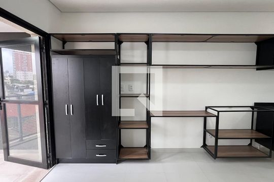 Quarto  de kitnet/studio para alugar com 1 quarto, 26m² em Pinheiros, São Paulo