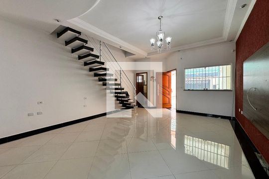 Sala de casa para alugar com 3 quartos, 152m² em Vila Alto de Santo Andre, Santo André
