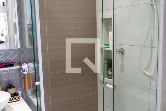Banheiro de apartamento à venda com 2 quartos, 37m² em Presidente Altino, Osasco