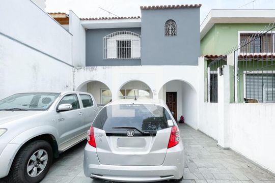 Garagem  de casa à venda com 3 quartos, 160m² em Vila Tupi, São Bernardo do Campo