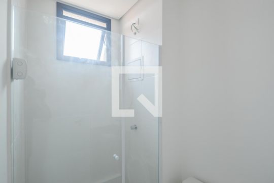 Banheiro de kitnet/studio para alugar com 1 quarto, 26m² em Centro, São Bernardo do Campo