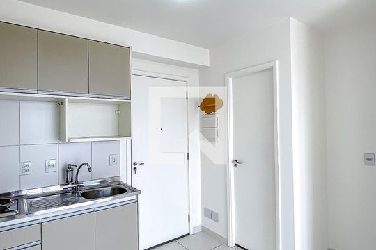 Cozinha de apartamento para alugar com 1 quarto, 32m² em Brás, São Paulo