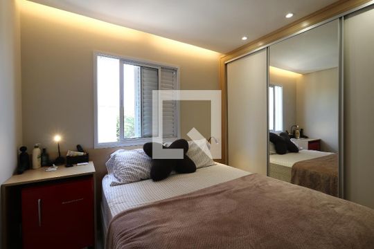 Quarto 1 de apartamento à venda com 2 quartos, 53m² em Santa Terezinha, Santo André