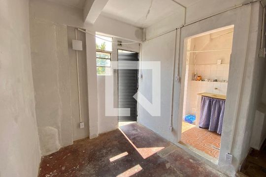 Kitnet de kitnet/studio para alugar com 1 quarto, 13m² em Pilares, Rio de Janeiro