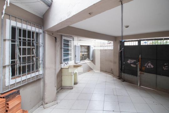 Garagem de casa à venda com 3 quartos, 214m² em Vila Guilherme, São Paulo