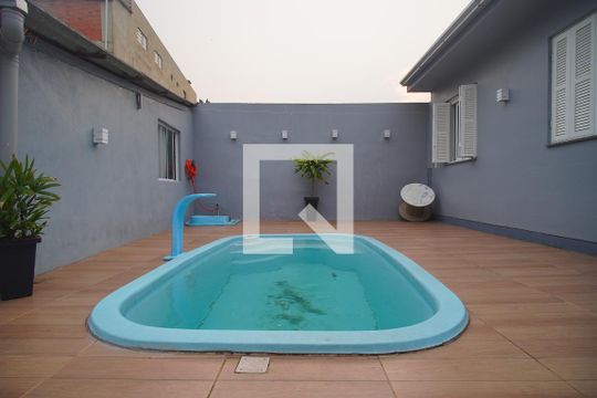 Piscina de casa à venda com 3 quartos, 70m² em Primavera, Novo Hamburgo