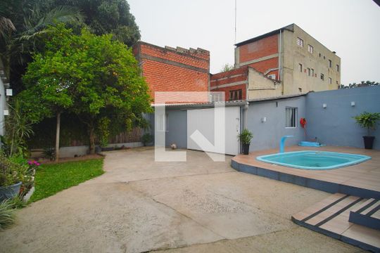 Quintal de casa à venda com 3 quartos, 70m² em Primavera, Novo Hamburgo