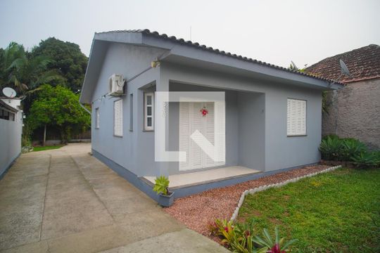 Fachada de casa à venda com 3 quartos, 70m² em Primavera, Novo Hamburgo