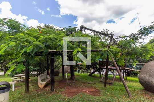 Área comum - Playground de casa de condomínio para alugar com 4 quartos, 440m² em Residencial Nove (alphaville), Santana de Parnaíba