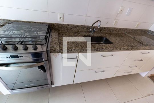 Cozinha de apartamento para alugar com 2 quartos, 80m² em Vila Leopoldina, São Paulo