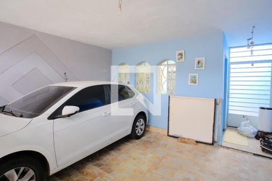 Garagem de casa à venda com 4 quartos, 282m² em Vila Carrão, São Paulo