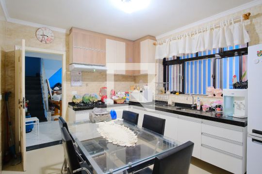 Cozinha de casa à venda com 4 quartos, 282m² em Vila Carrão, São Paulo