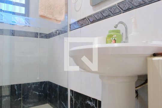 Banheiro 1 de casa à venda com 4 quartos, 282m² em Vila Carrão, São Paulo