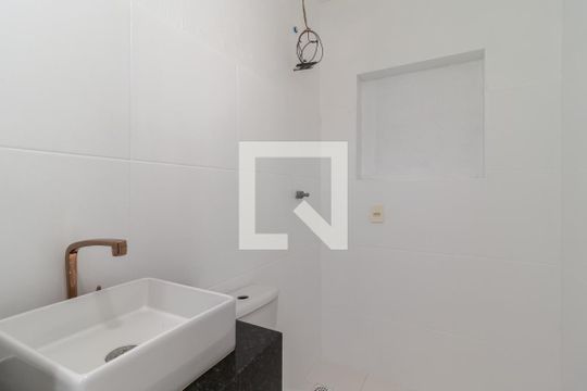 Banheiro de apartamento para alugar com 2 quartos, 50m² em Imirim, São Paulo