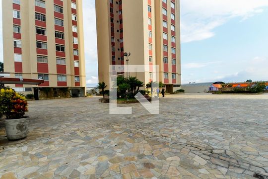 Área Externa de apartamento para alugar com 2 quartos, 73m² em Vila das Palmeiras, Guarulhos
