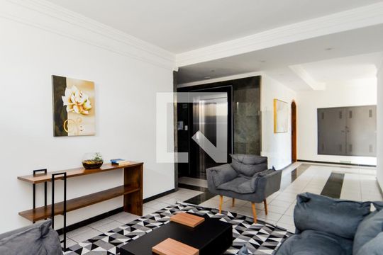 Hall Social  de apartamento para alugar com 2 quartos, 73m² em Vila das Palmeiras, Guarulhos