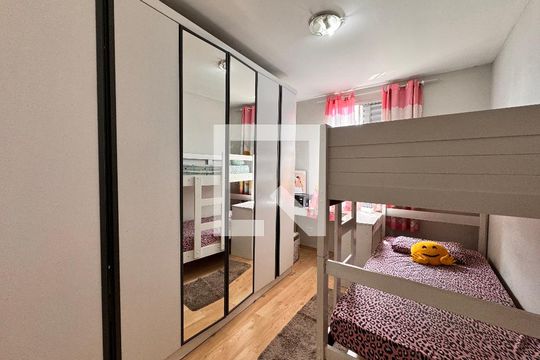 Quarto 1 de apartamento para alugar com 2 quartos, 48m² em Parque São Vicente, Santo André