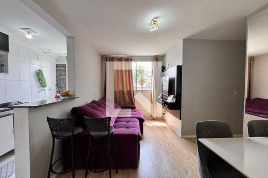 Sala de apartamento para alugar com 2 quartos, 48m² em Parque São Vicente, Santo André