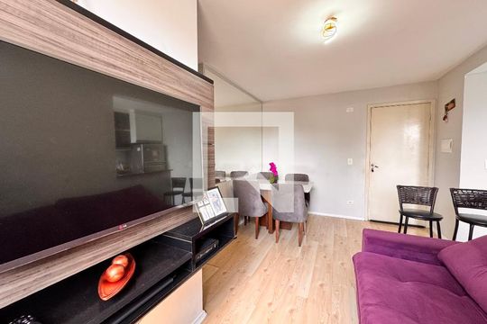 Sala de apartamento para alugar com 2 quartos, 48m² em Parque São Vicente, Santo André