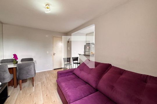Sala de apartamento para alugar com 2 quartos, 48m² em Parque São Vicente, Santo André