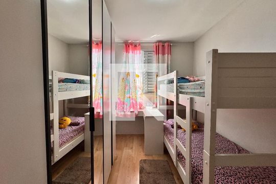 Quarto 1 de apartamento para alugar com 2 quartos, 48m² em Parque São Vicente, Santo André
