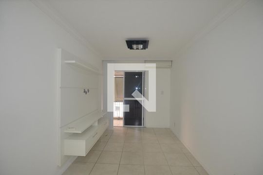 Apartamento à venda com 2 quartos, 64m² em Vila Valqueire, Rio de Janeiro