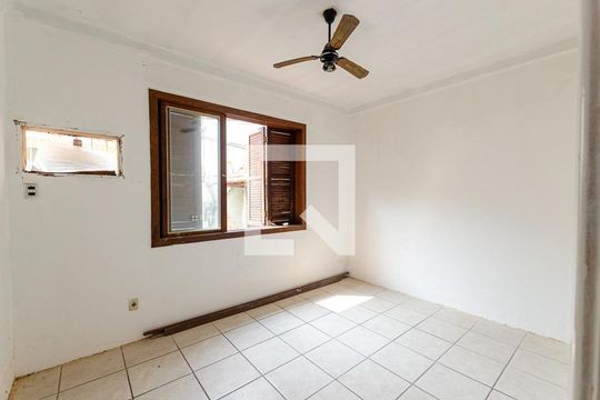Quarto 1 de casa à venda com 2 quartos, 140m² em Santa Rosa, Niterói