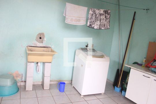 Lavanderia de casa à venda com 3 quartos, 128m² em Jardim Terezopolis, Guarulhos