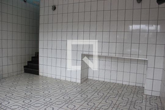 Garagem de casa à venda com 3 quartos, 128m² em Jardim Terezopolis, Guarulhos