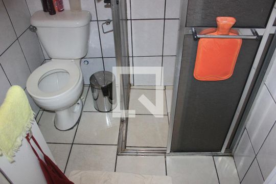 Banheiro da suíte de casa à venda com 3 quartos, 128m² em Jardim Terezopolis, Guarulhos