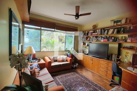 Apartamento à venda com 3 quartos, 189m² em Itaim Bibi, São Paulo