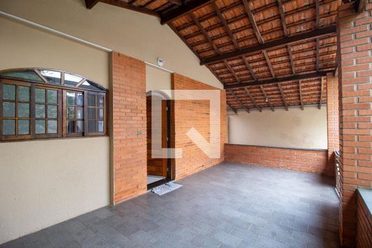 Área de casa para alugar com 3 quartos, 180m² em Parque Ouro Fino, Sorocaba