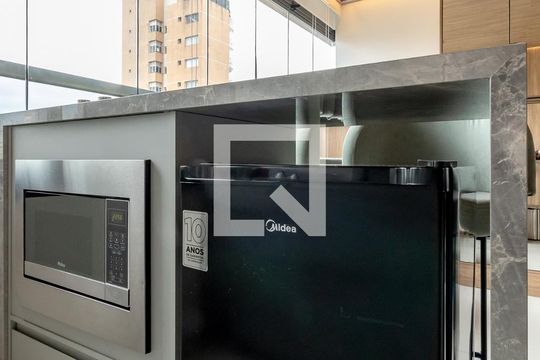Cozinha de kitnet/studio para alugar com 1 quarto, 28m² em Itaim Bibi, São Paulo