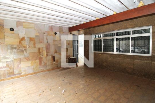 Garagem de casa à venda com 2 quartos, 183m² em Carandiru, São Paulo
