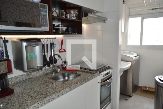 Cozinha de apartamento à venda com 2 quartos, 49m² em Liberdade, São Paulo
